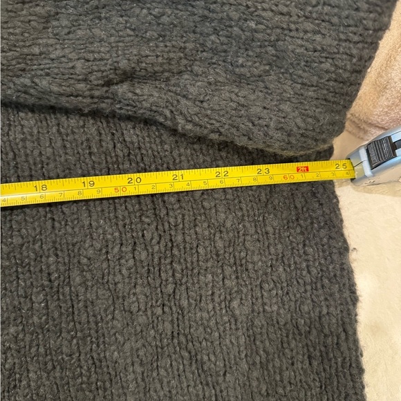 Vince Turtleneck Wool Blend Sweater Green Size L Chunky Knit Side Slits - Picture 5 of 8